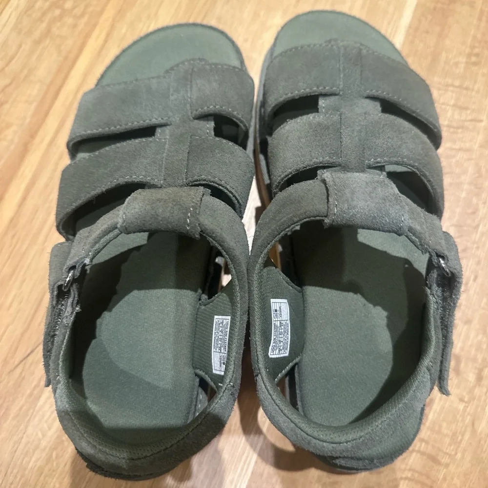 UGG Sandals - Moss Green - Picture 2 of 5